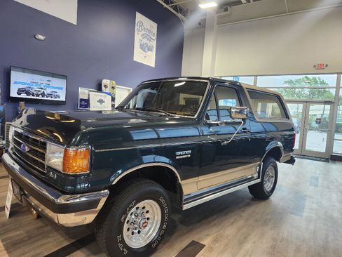 Used 1991 Ford Bronco AWD/4WD image 3
