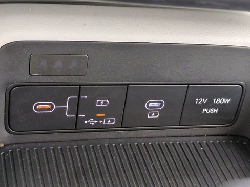 Used 2025 Hyundai Kona SEL image 22