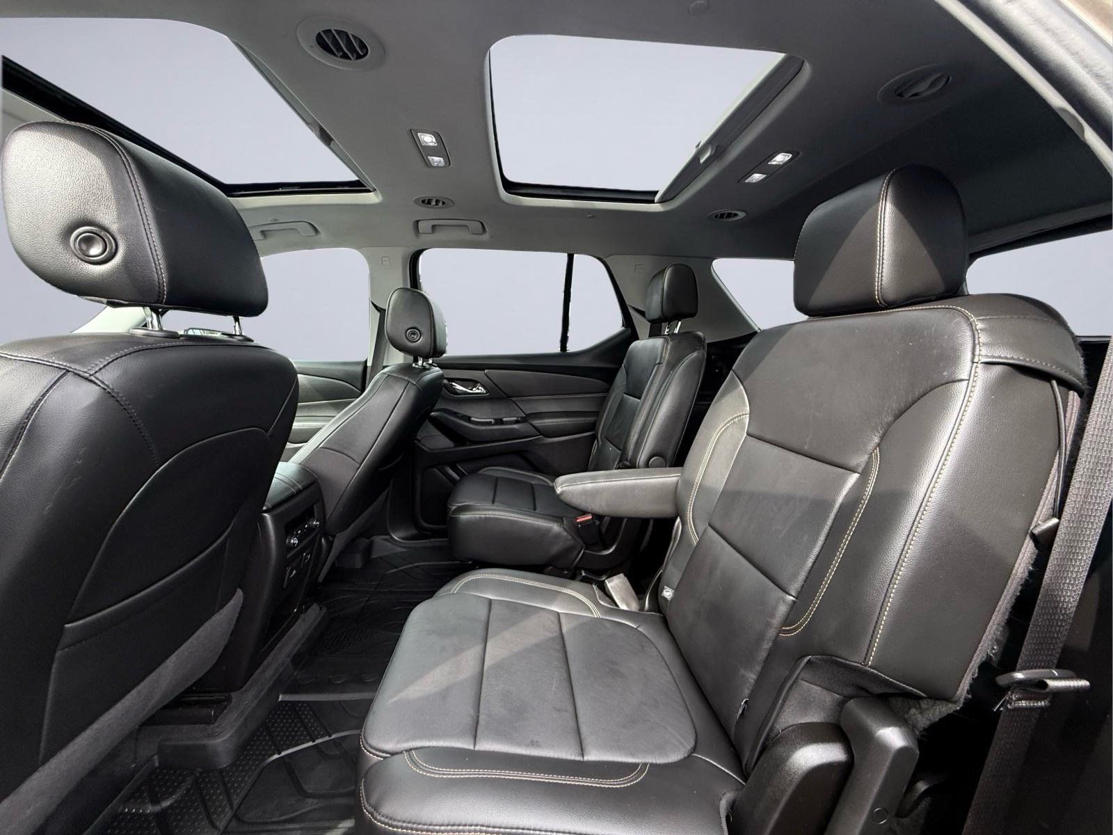 Used 2020 Chevrolet Traverse LT w/ LT Premium Package AWD/4WD image 24