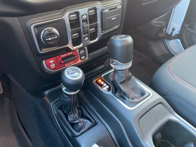 Used 2023 Jeep Wrangler Unlimited Rubicon AWD/4WD image 21