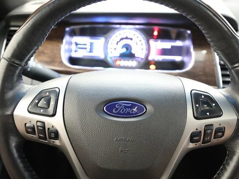 Used 2013 Ford Taurus Limited AWD/4WD image 3