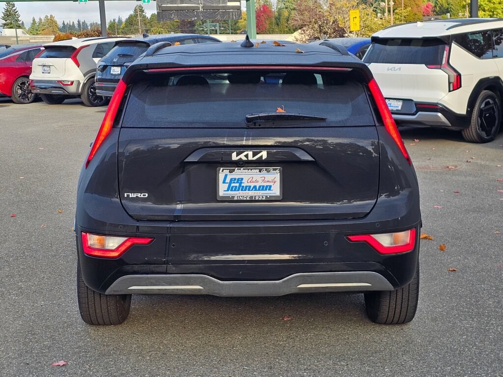Certified 2023 Kia Niro Wind w/ Wind Preserve Package FWD image 6