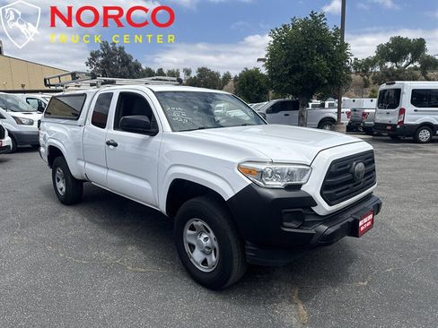Used 2019 Toyota Tacoma SR RWD image 2