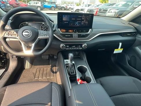 New 2025 Nissan Altima 2.5 SV w/ SV Special Edition Package image 17
