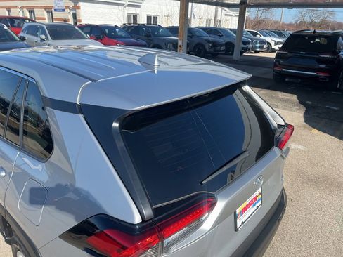 Used 2022 Toyota RAV4 LE image 33
