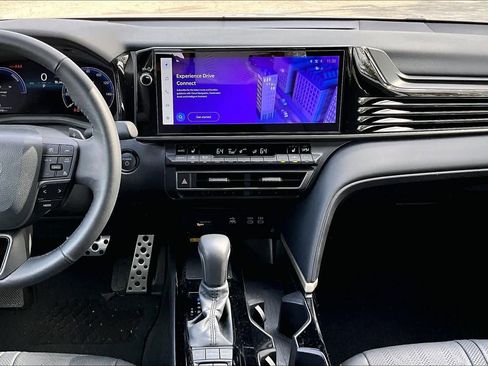 Used 2025 Toyota Camry XSE image 6