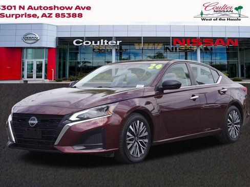 Used 2024 Nissan Altima 2.5 SV FWD image 1