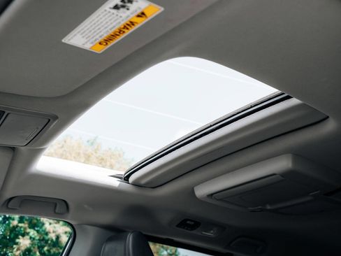 Used 2018 Honda Odyssey Elite image 38