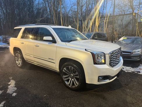 Used 2019 GMC Yukon Denali w/ Denali Ultimate Package AWD/4WD image 1