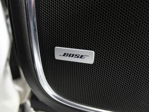 Used 2018 Chevrolet Suburban Premier image 31