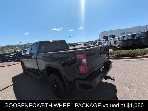 Used 2023 Chevrolet Silverado 2500 LT w/ Midnight Edition AWD/4WD image 9