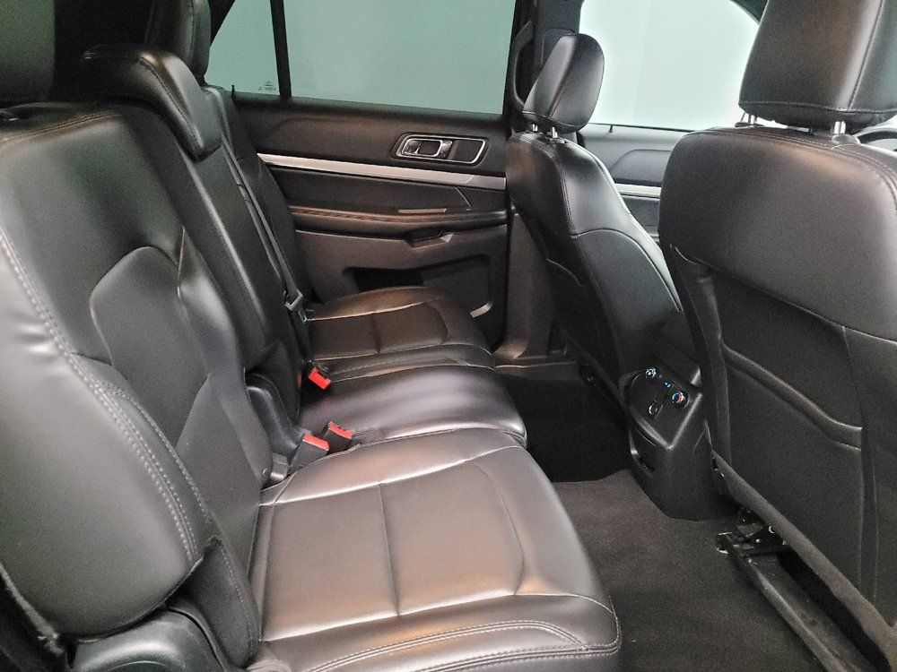 Used 2019 Ford Explorer XLT w/ Equipment Group 202A FWD image 19