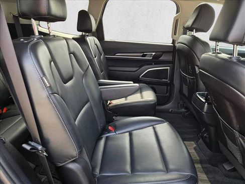 Used 2025 Kia Telluride S AWD/4WD image 21