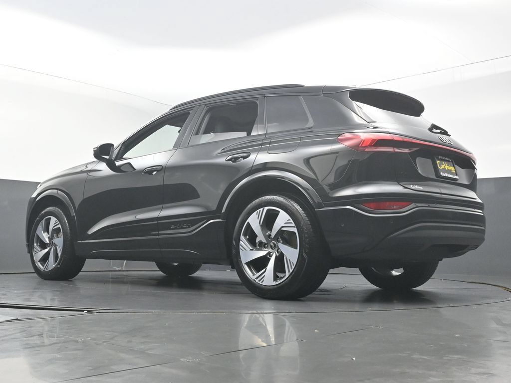 Used 2025 Audi Q6 e-tron Premium Plus w/ Premium Plus AWD/4WD image 43