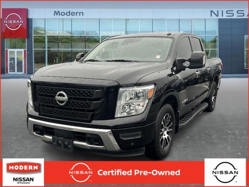 Certified 2021 Nissan Titan SV w/ SV Convenience Package image 1