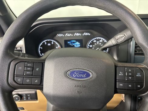 Used 2025 Ford F250 XLT image 14