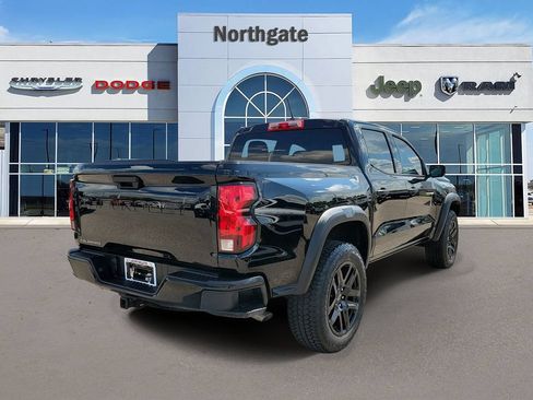 Used 2024 Chevrolet Colorado Trail Boss w/ Advanced Trailering Package AWD/4WD image 4