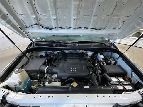 Used 2012 Toyota Sequoia Platinum image 36