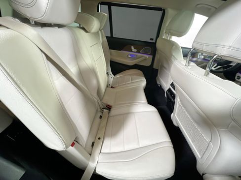 Used 2021 Mercedes-Benz GLS 450 4MATIC image 28