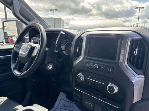 Used 2021 GMC Sierra 2500 4x4 Double Cab w/ Convenience Package image 15