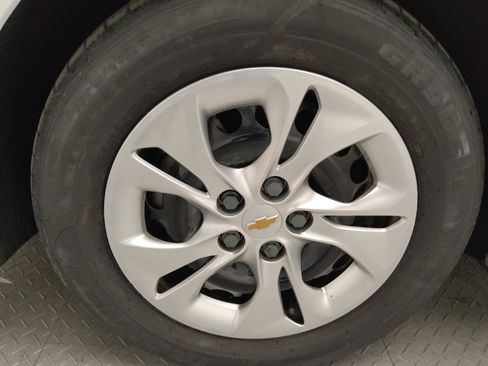 Used 2019 Chevrolet Cruze LS image 31