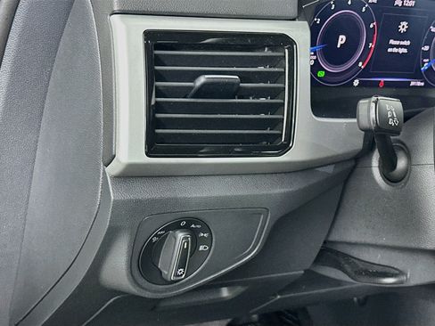 Used 2023 Volkswagen Atlas Cross Sport SE FWD image 17