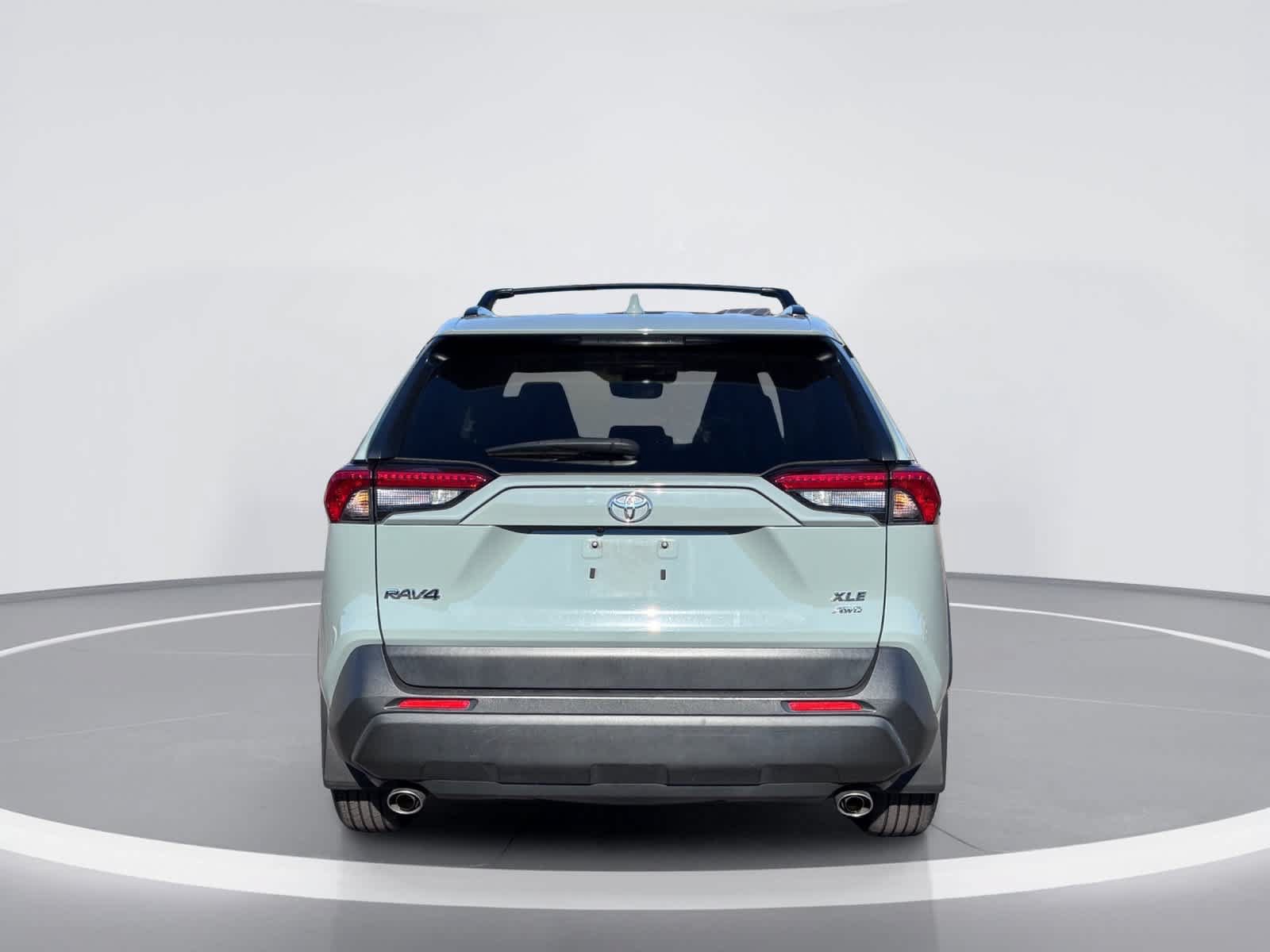 Used 2021 Toyota RAV4 XLE w/ Convenience Package AWD/4WD image 7