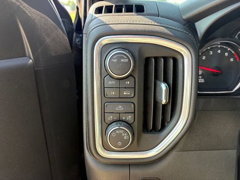 Used 2021 Chevrolet Silverado 1500 LT w/ Convenience Package II AWD/4WD image 14