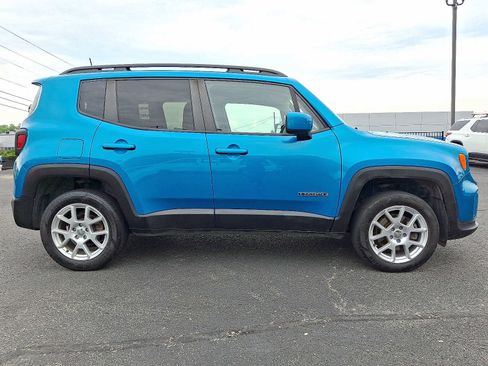 Used 2020 Jeep Renegade Latitude AWD/4WD image 7