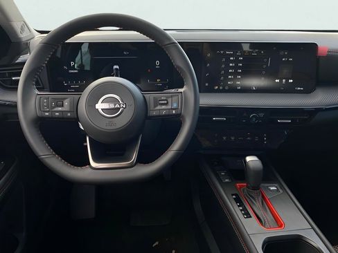 New 2026 Nissan Kicks SR FWD image 17