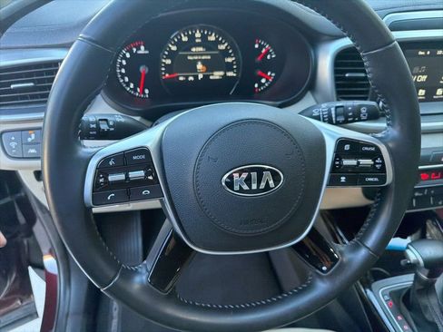 Used 2020 Kia Sorento EX image 18