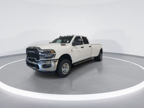 New 2026 RAM 3500 Tradesman AWD/4WD image 4