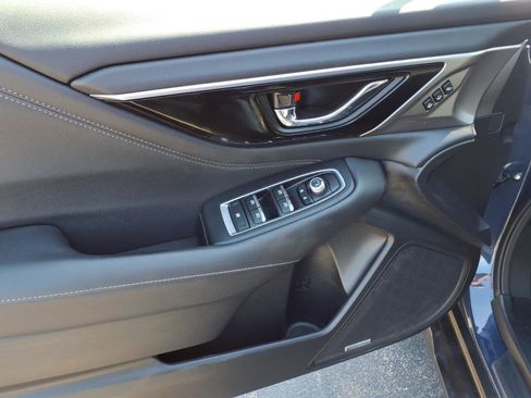 Certified 2023 Subaru Outback Limited AWD/4WD image 6