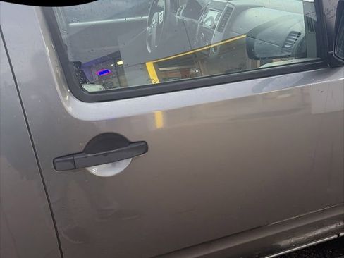 Used 2016 Nissan Frontier SV w/ SV Value Truck Package image 10