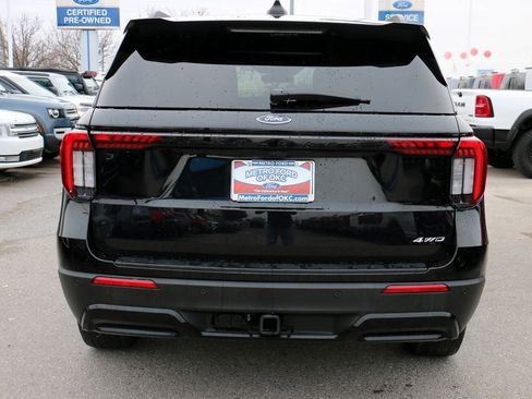 Certified 2025 Ford Explorer ST-Line image 6