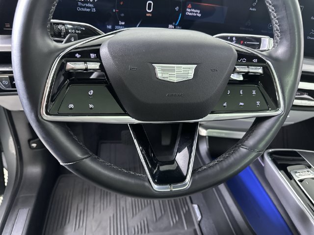 Used 2024 Cadillac Lyriq Luxury AWD/4WD image 11