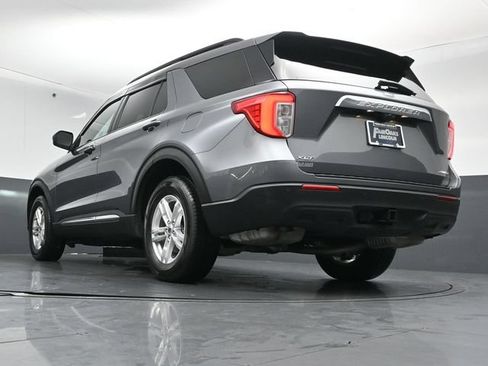 Used 2022 Ford Explorer XLT w/ Class IV Trailer Tow Package AWD/4WD image 41