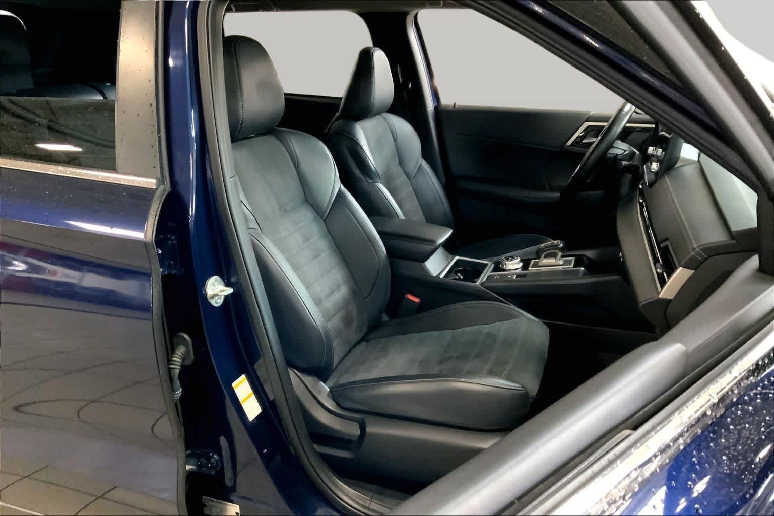 Used 2024 Mitsubishi Outlander SE AWD/4WD image 9