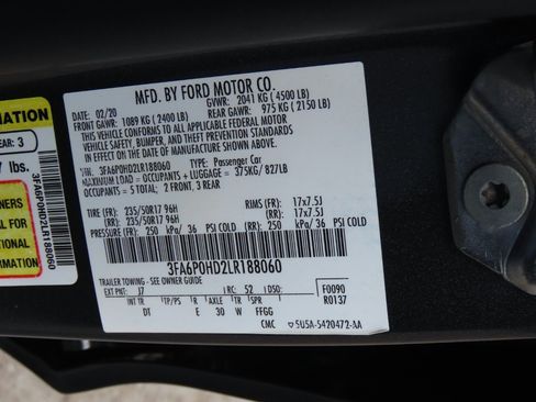 Used 2020 Ford Fusion SE image 32