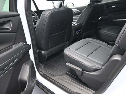 New 2026 Chevrolet Traverse LT w/ Driver Confidence Package FWD image 26