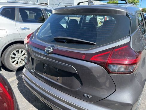 Used 2024 Nissan Kicks SV w/ Interior Electronics Package FWD image 4