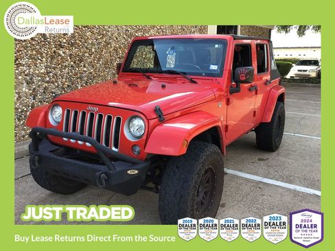 Used 2017 Jeep Wrangler Unlimited Sahara w/ Connectivity Group AWD/4WD image 1