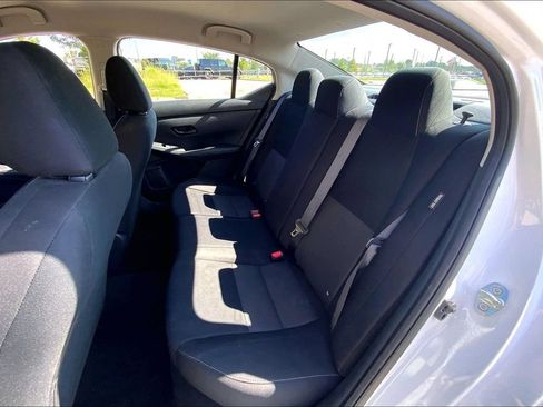 Used 2024 Nissan Sentra SV FWD image 25