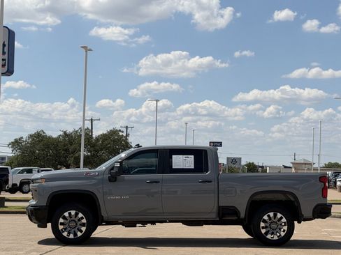 Used 2024 Chevrolet Silverado 2500 Custom w/ Custom Value Package AWD/4WD image 7