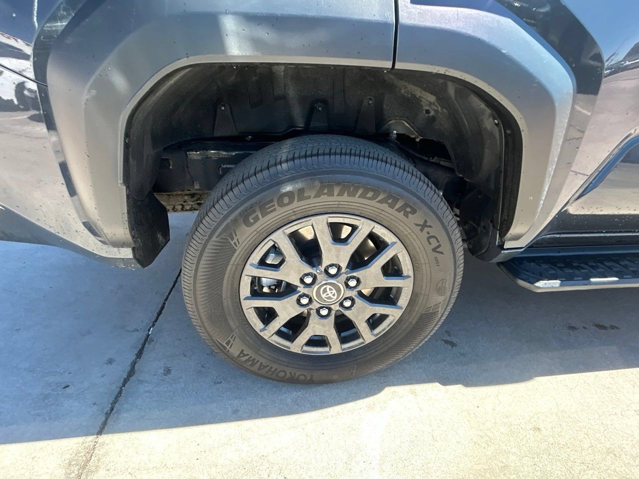 Used 2025 Toyota 4Runner SR5 AWD/4WD image 2