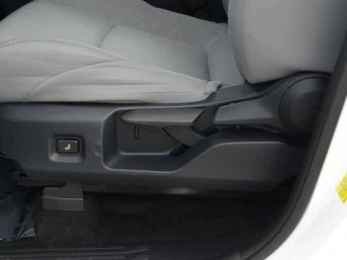 Used 2025 Toyota Tacoma SR5 image 18