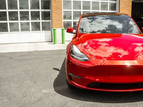 Used 2024 Tesla Model Y Long Range AWD/4WD image 33