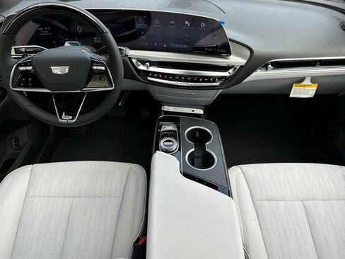 New 2026 Cadillac Lyriq Luxury image 13