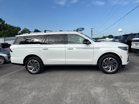 Used 2025 Lincoln Navigator L Reserve AWD/4WD image 20