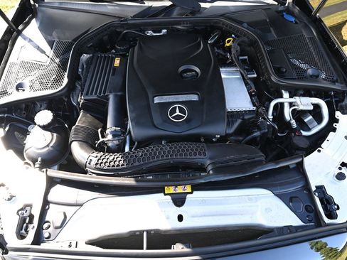 Used 2017 Mercedes-Benz C 300 4MATIC Sedan image 14